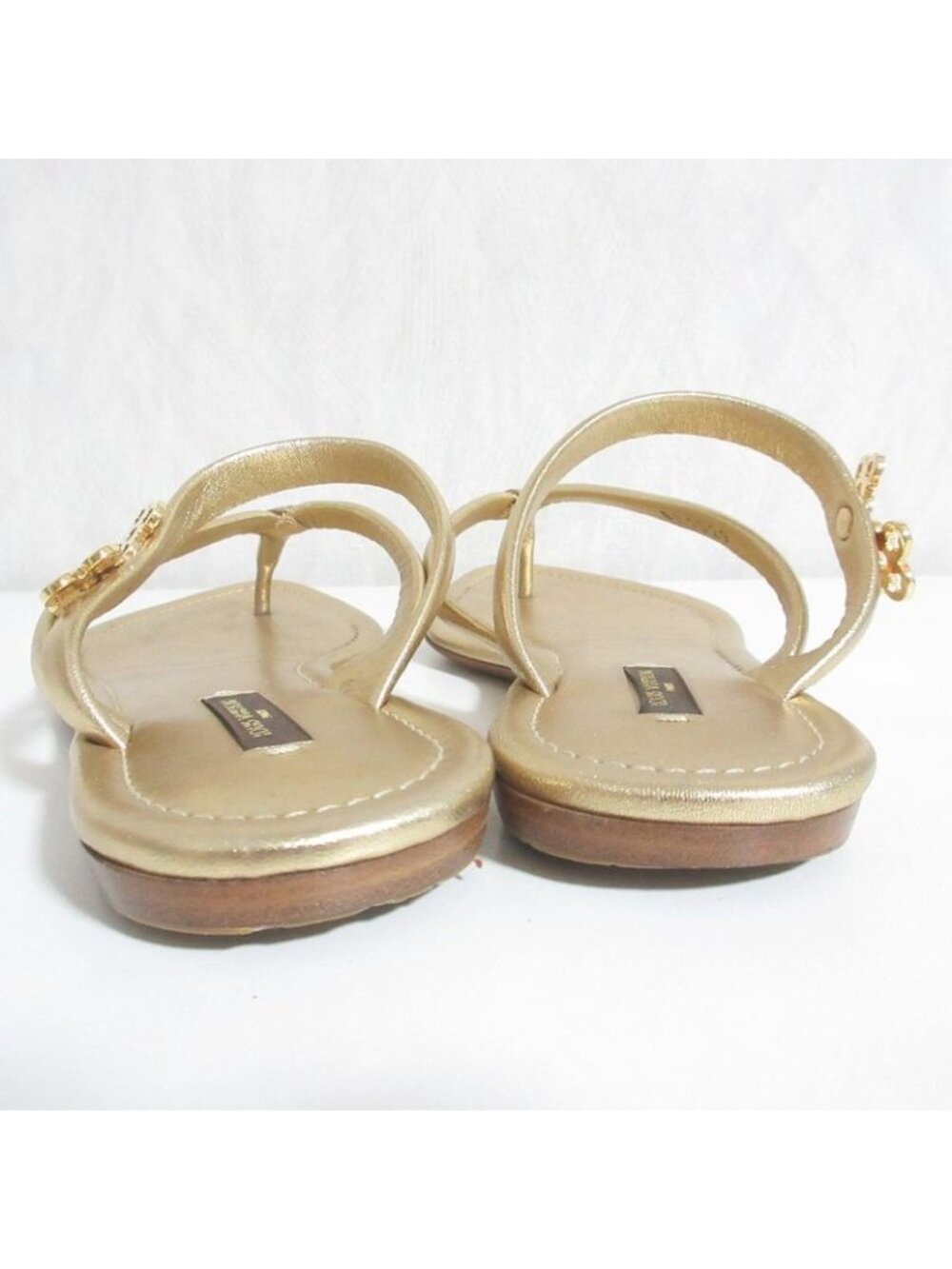 Louis Vuitton Monogram Flower Thong Sandals 35 Gold - Picture 4 of 12